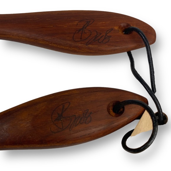 Riven Woodworks African Padauk Bear Salad Or Spaghetti Tong Set Nova Scotia - Picture 4 of 7